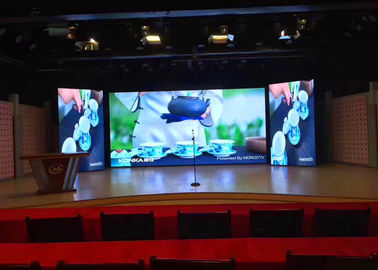 700W/sqm P5屋内LEDのビデオ壁、舞台の背景のLED表示大きいスクリーン サプライヤー