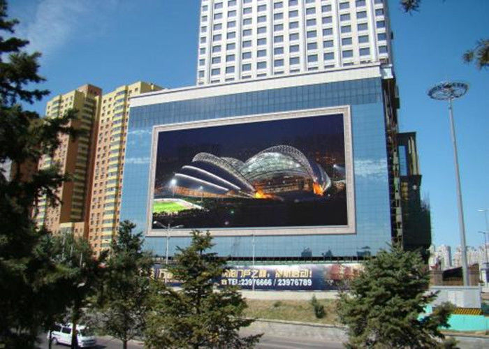HD LEDの広告の表示P10屋外LEDビデオ壁寿命100000時間の サプライヤー