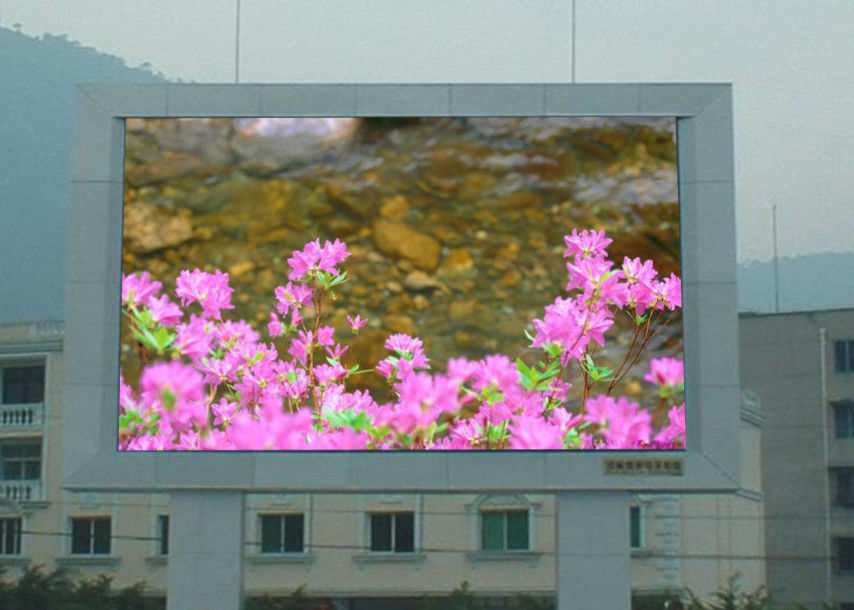 中国 デジタル スクリーンの広告のための屋外の固定LED表示8P 1R1G1B色 工場